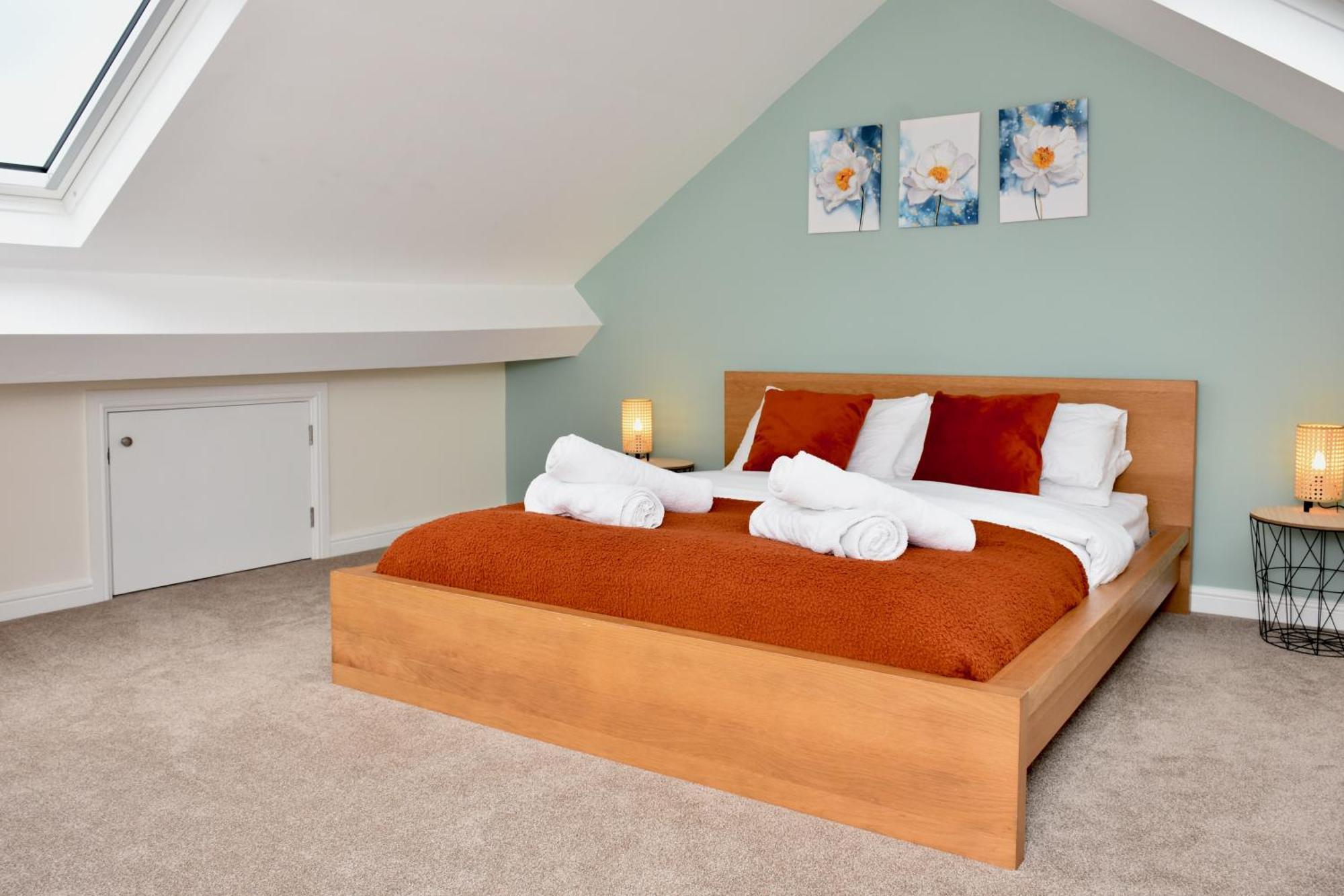 Cosy Yet Spacious, 3br, Parking, Village Location * Oswestry